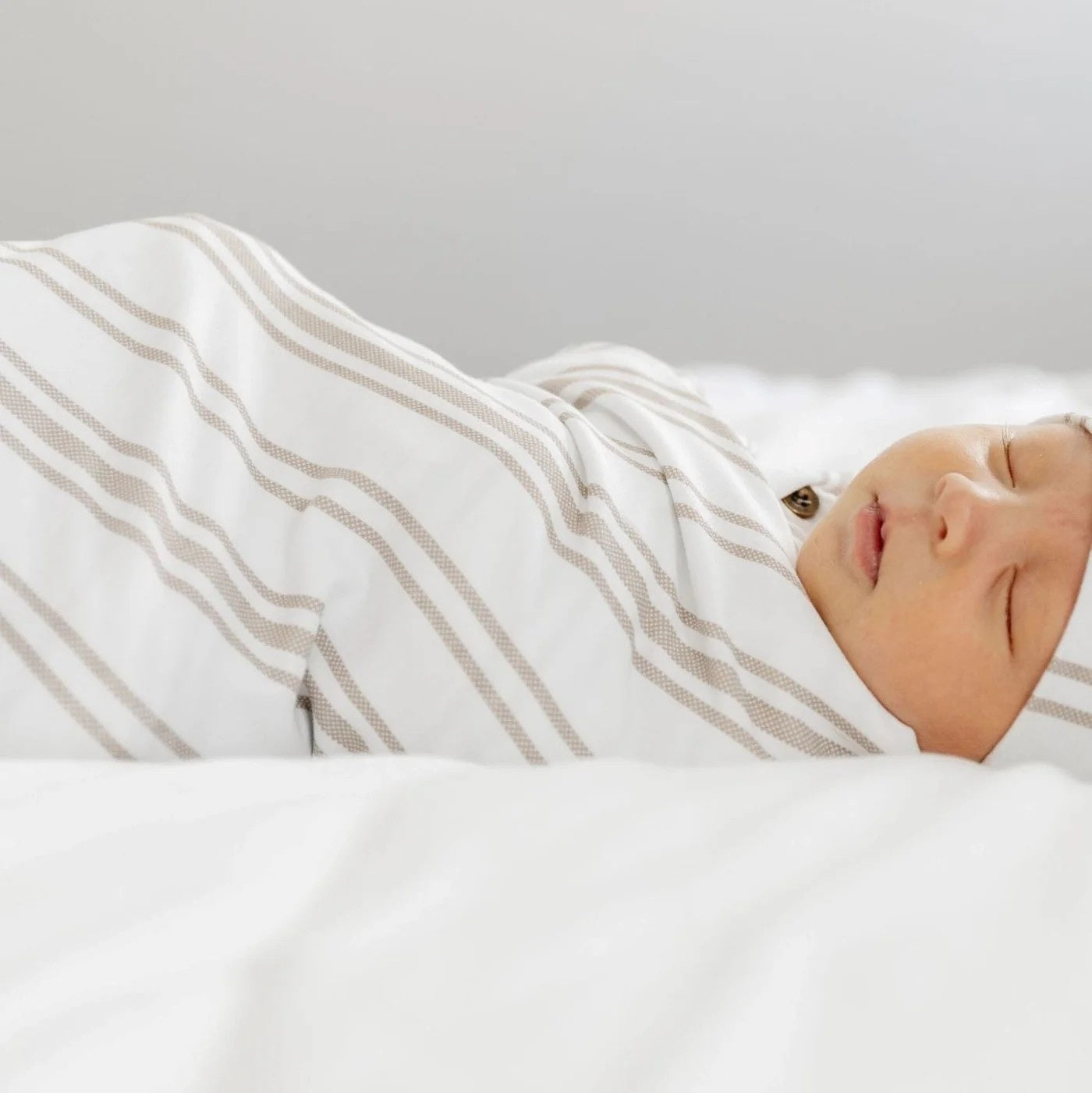 STRETCHY SWADDLES - Taupe Stripe